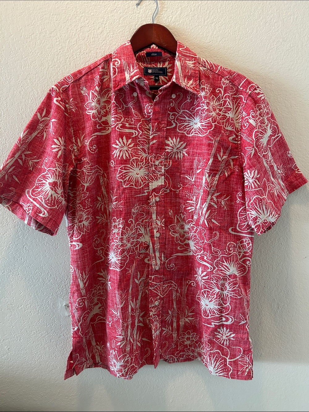 Reyn Spooner Floral Hawaiian Aloha Shirt Men M Oxford Collar Classic Fit Red